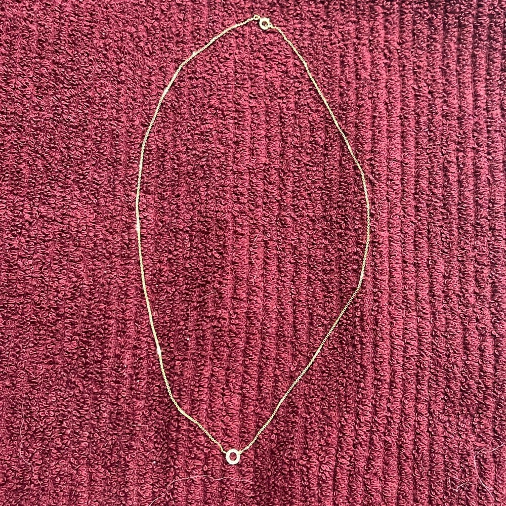 NEW ZALES Yellow Gold Circle Necklace With Diamonds. 10k gold.